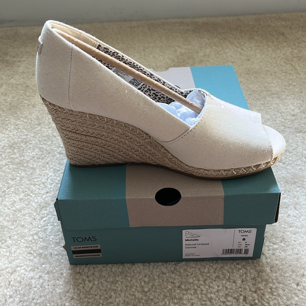 Tom’s Michelle Style Heels, Canvas Color, size 8